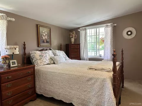 Bedroom - 3708 K, Bark River, MI 49807 photo 2 of 6