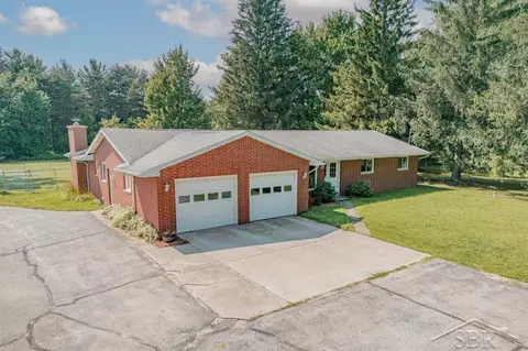 4949 N Hemlock, Hemlock, MI 48626 photo 2