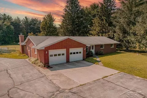 4949 N Hemlock, Hemlock, MI 48626
