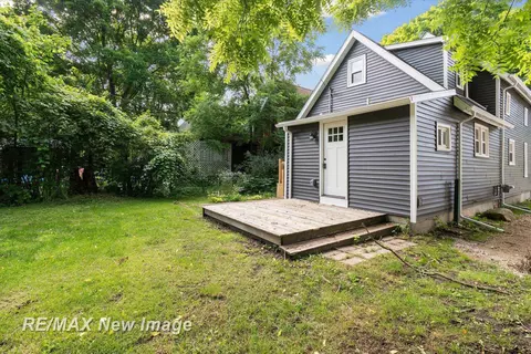 Exterior - 304 E Genesee, Durand, MI 48429 photo 2 of 6