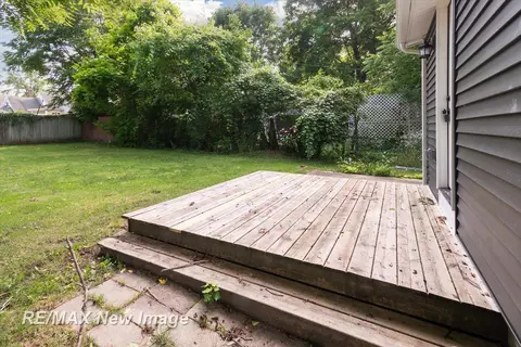 Exterior - 304 E Genesee, Durand, MI 48429 photo 5 of 6