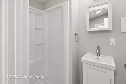 Bath - 304 E Genesee, Durand, MI 48429 photo 2 of 3