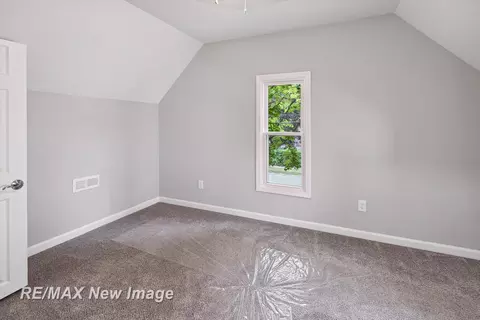 Bedroom - 304 E Genesee, Durand, MI 48429 photo 6 of 6