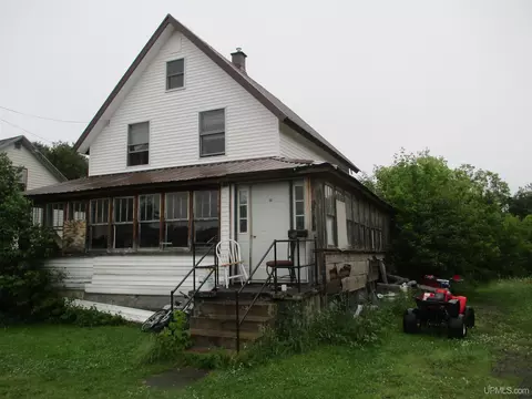 229 E Broad, L'anse, MI 49946