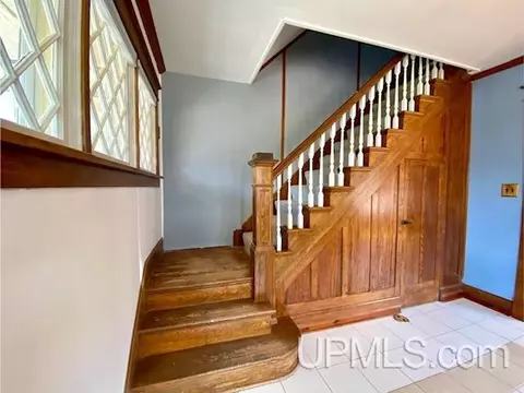 802 N N Pne, Ishpeming, MI 49841 photo 11