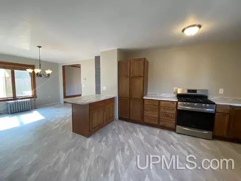 802 N N Pne, Ishpeming, MI 49841 photo 25