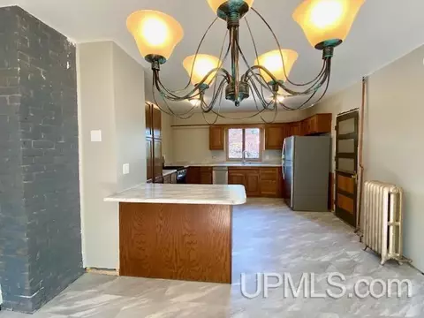 802 N N Pne, Ishpeming, MI 49841 photo 27