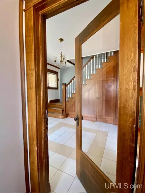 802 N N Pne, Ishpeming, MI 49841 photo 8