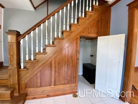802 N N Pne, Ishpeming, MI 49841 photo 12
