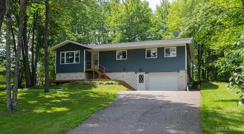 12 Birch, Ishpeming, MI 49849