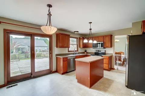 6940 Forest Run, Temperance, MI 48182 photo 11