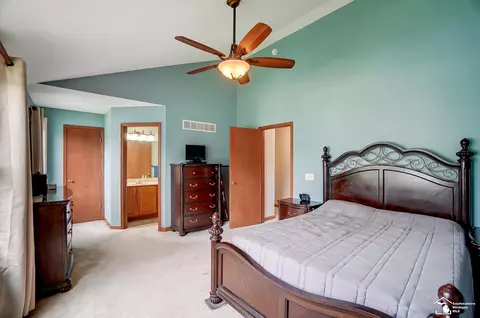 6940 Forest Run, Temperance, MI 48182 photo 24