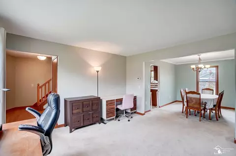 6940 Forest Run, Temperance, MI 48182 photo 16