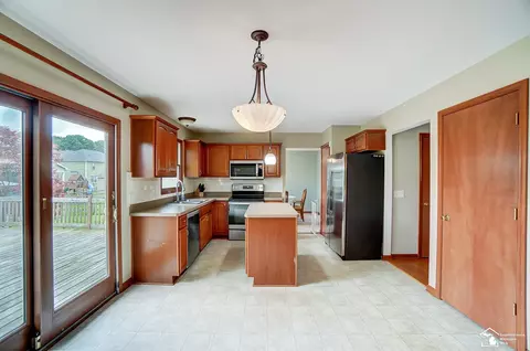 6940 Forest Run, Temperance, MI 48182 photo 10