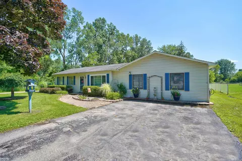 7130 Lapeer, Davison, MI 48423