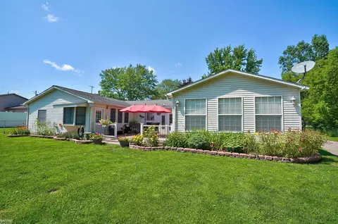 Exterior - 7130 Lapeer, Davison, MI 48423 photo 7 of 17