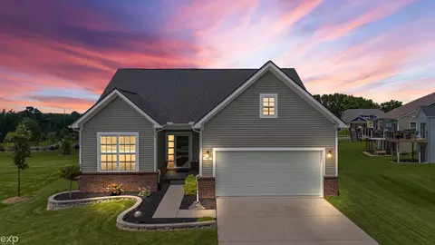 98 Saddleback, White Lake, MI 48386