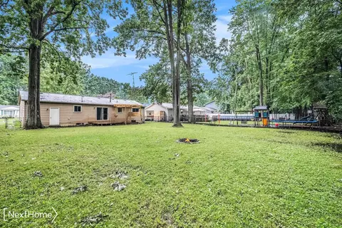 Exterior - 5482 Meadowcrest, Flint, MI 48532 photo 4 of 4