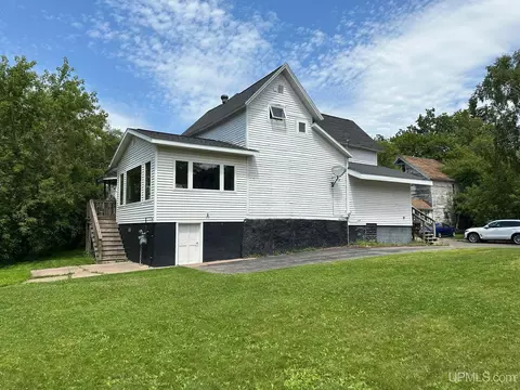 305 Oak, Ishpeming, MI 49849 photo 10