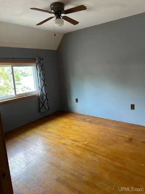 305 Oak, Ishpeming, MI 49849 photo 29