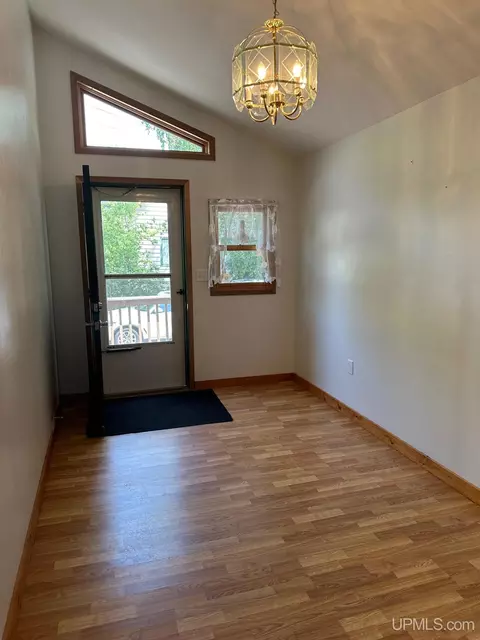 305 Oak, Ishpeming, MI 49849 photo 11