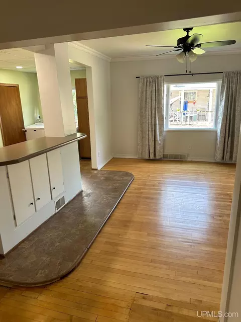 305 Oak, Ishpeming, MI 49849 photo 16