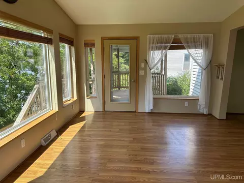 305 Oak, Ishpeming, MI 49849 photo 26