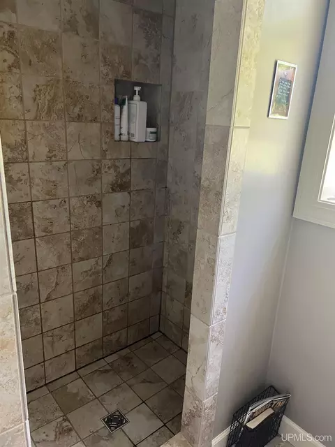 Bath - 4728 17th, Escanaba, MI 49829 photo 2 of 2