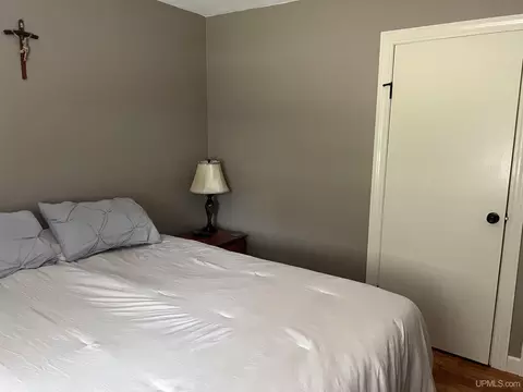 Bedroom - 4728 17th, Escanaba, MI 49829 photo 2 of 3