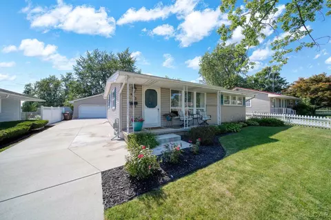 203 Canterbury, Adrian, MI 49221