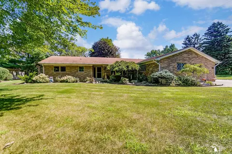 735 E Hurd, Monroe, MI 48162