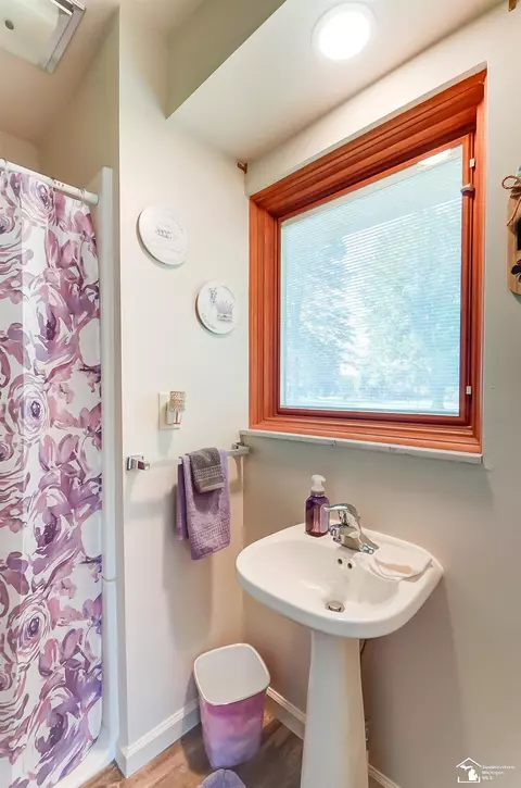 Bath - 735 E Hurd, Monroe, MI 48162 photo 2 of 4