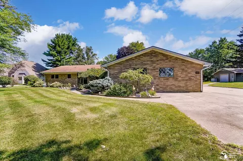 Exterior - 735 E Hurd, Monroe, MI 48162 photo 2 of 12