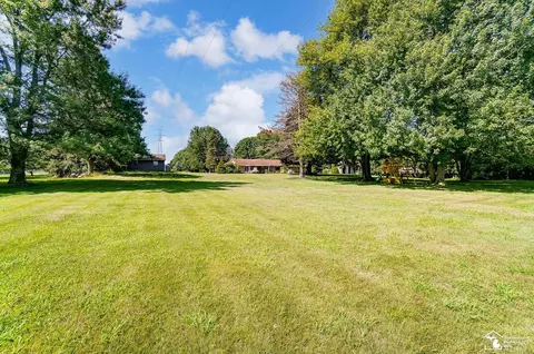 Exterior - 735 E Hurd, Monroe, MI 48162 photo 8 of 12