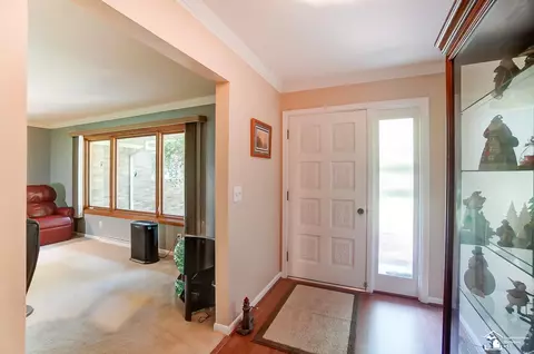 Entry Way - 735 E Hurd, Monroe, MI 48162 photo 1 of 2