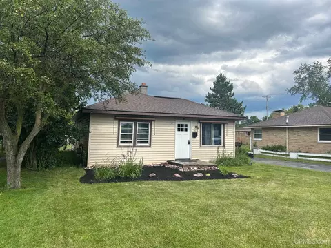 237 Hemlock, Kingsford, MI 49802