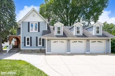 8224 Clinton Riv, Sterling Heights, MI 48314