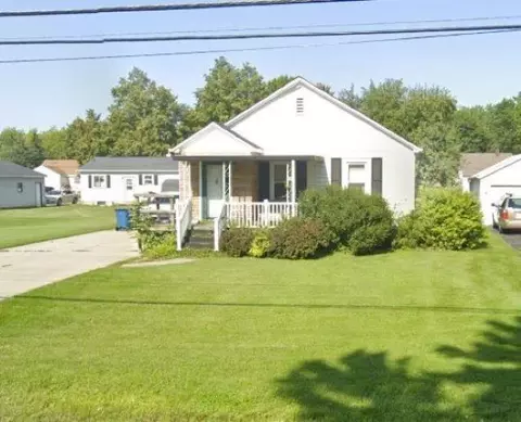 1055 N Scheurmann, Essexville, MI 48732
