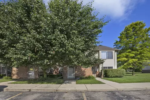 41027 Rose UNIT 12, Clinton Township, MI 48036
