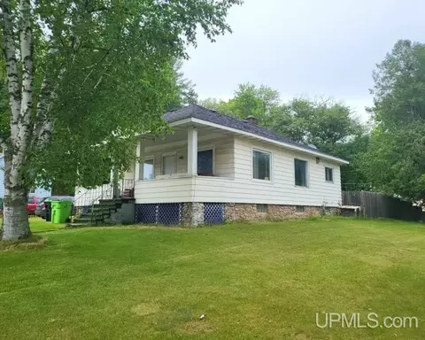 841 Main, Niagara, WI 54151