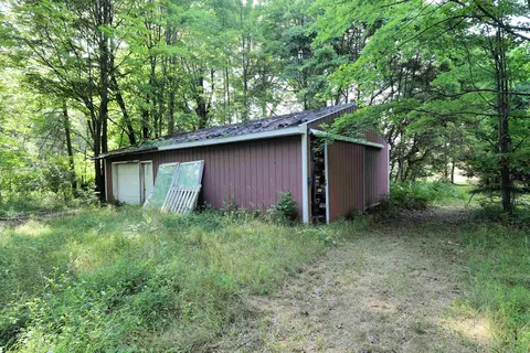 12206 Bell, Burt, MI 48415 photo 6