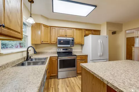 7724 Seneca, Temperance, MI 48182 photo 6