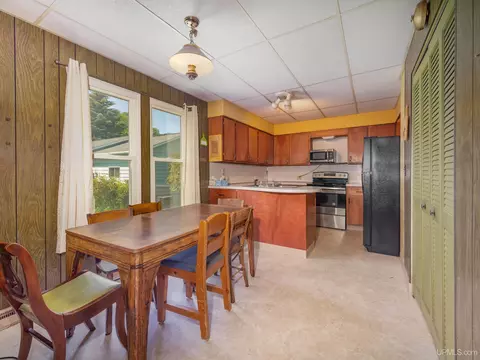 314 Maple, Munising, MI 49862 photo 3