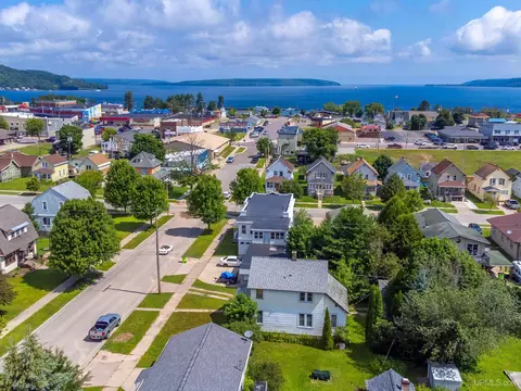 314 Maple, Munising, MI 49862 photo 2