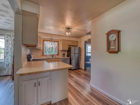 Kitchen - 12790 Beaver, Carleton, MI 48117 photo 4 of 4