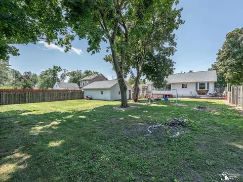 Exterior - 12790 Beaver, Carleton, MI 48117 photo 7 of 8