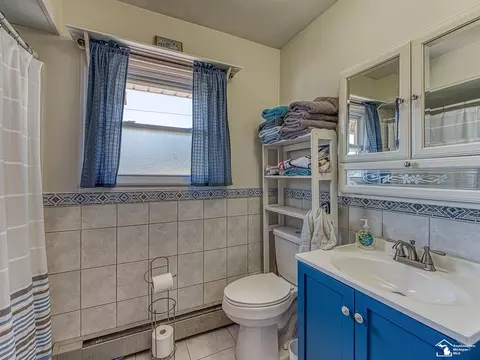 Bath - 12790 Beaver, Carleton, MI 48117 photo 1 of 1