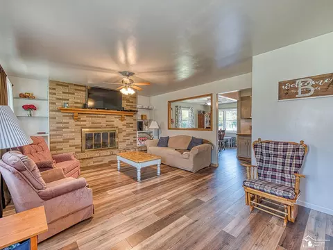 Living - 12790 Beaver, Carleton, MI 48117 photo 2 of 3