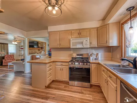 Kitchen - 12790 Beaver, Carleton, MI 48117 photo 1 of 4