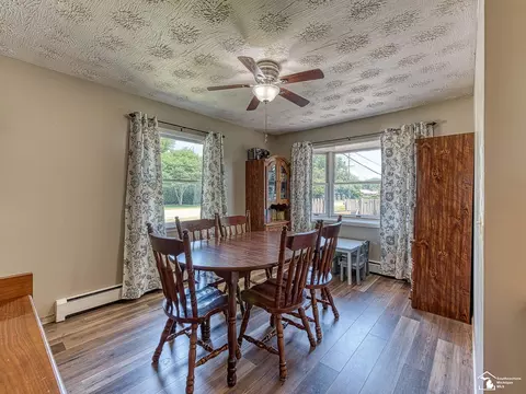 Dining - 12790 Beaver, Carleton, MI 48117 photo 3 of 3